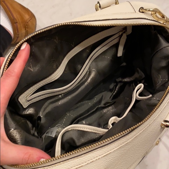 Vince Camuto cream colored Jill Satchel - Picture 5 of 8